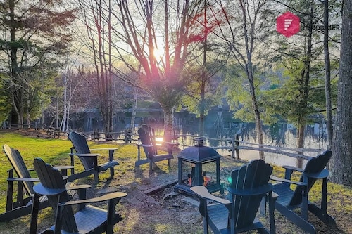 Au Petit Bonheur | Waterfront Eastern Townships