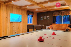 Spielezimmer