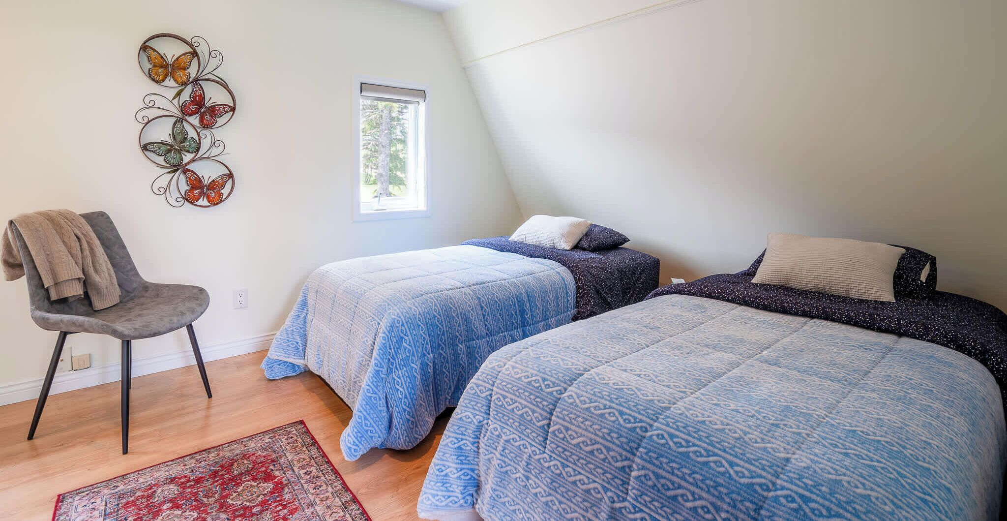 2 chambres, fer et planche à repasser, accès au Wi-Fi (inclus)