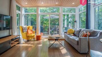 Televisión, videojuegos y oficina