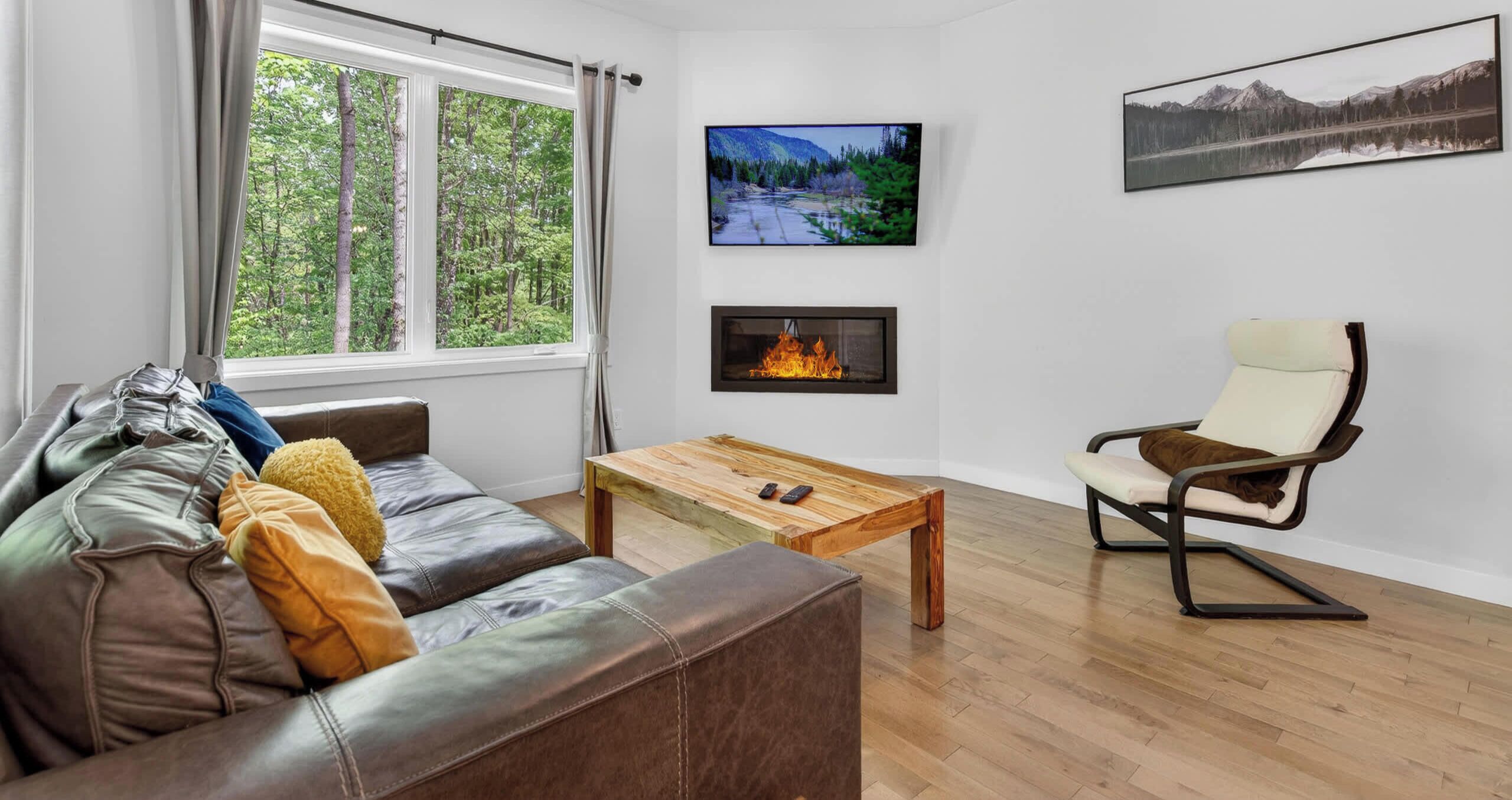 Smart-TV, peis, fotballspill og kontorer