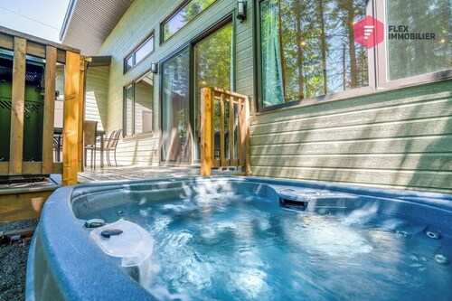Orange-Méridien de Portneuf – Private hot tub
