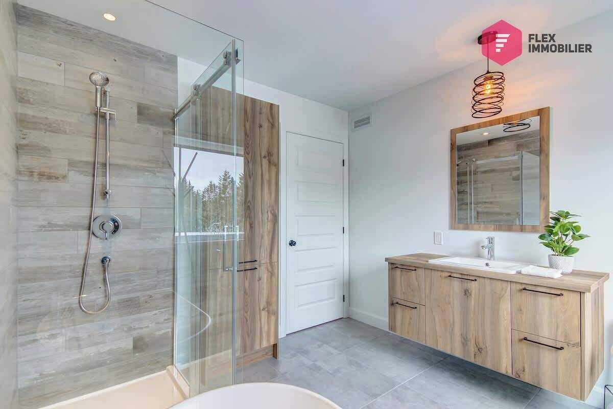 Shower, hair dryer, towels, shampoo