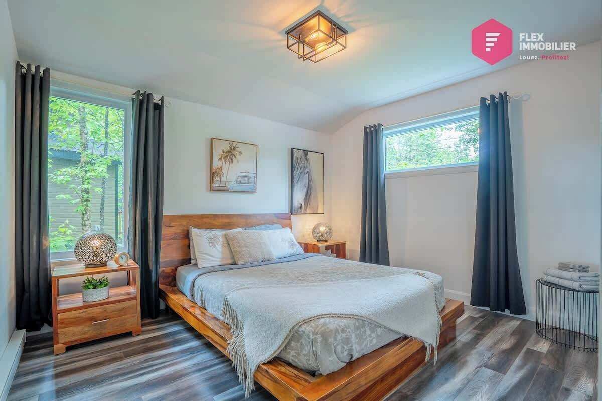 2 bedrooms, iron/ironing board, WiFi (free), bed sheets