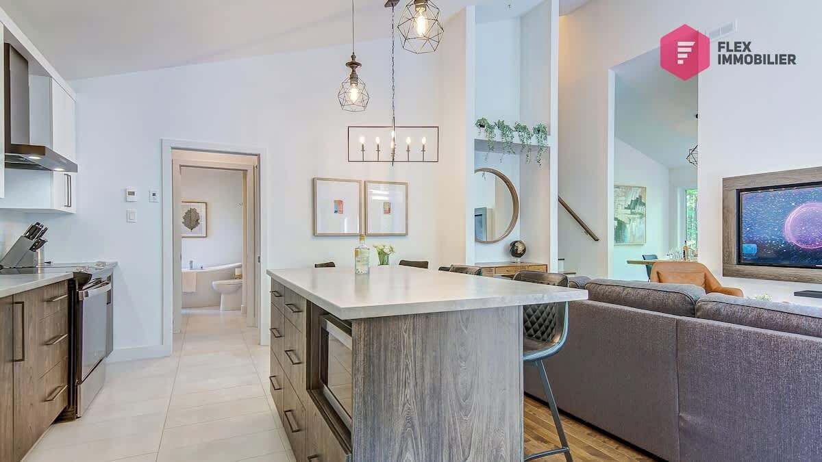 Smart TV, fireplace, offices