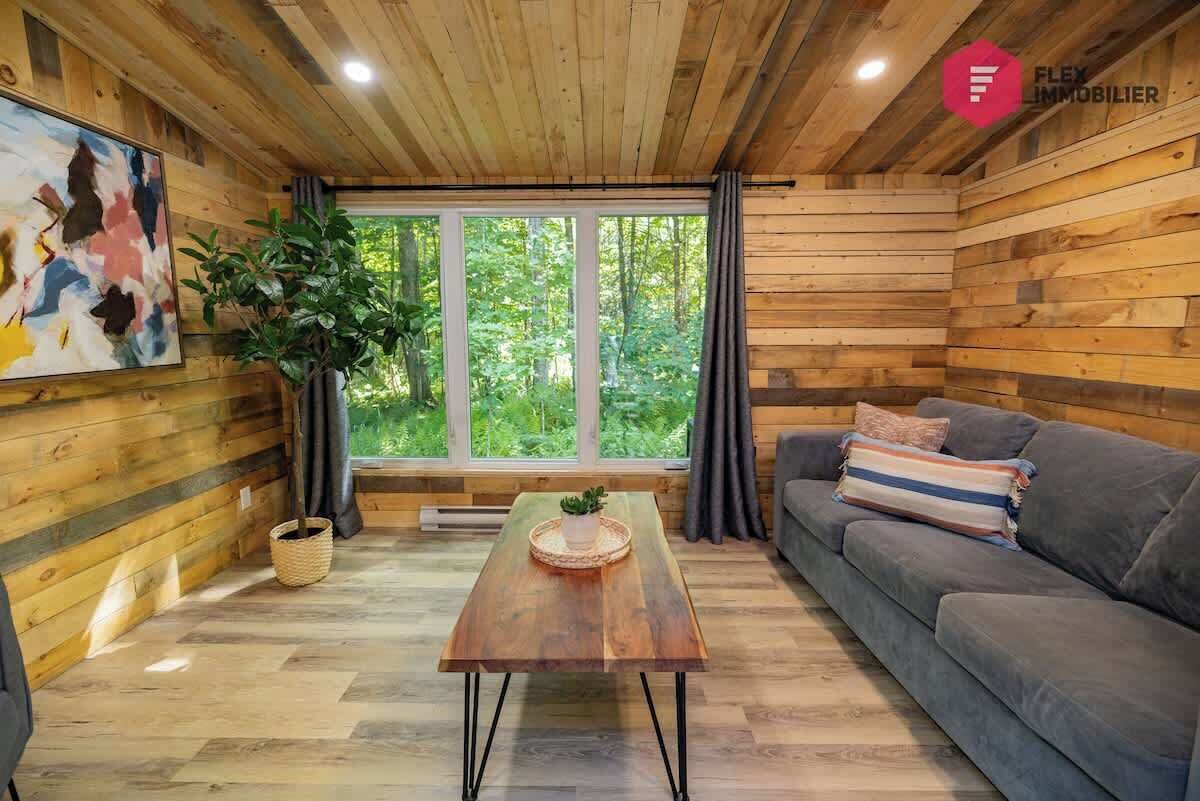 Smart TV, fireplace, offices