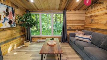 Smart TV, fireplace, offices
