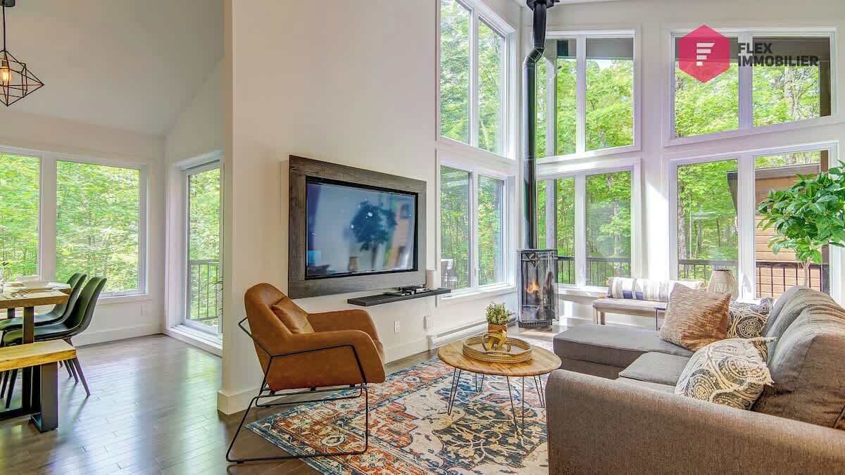 Smart TV, fireplace, offices