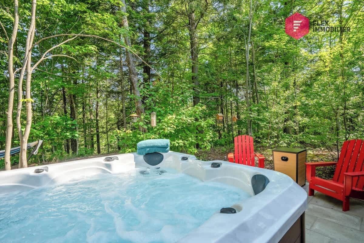 Bañera de hidromasaje al aire libre