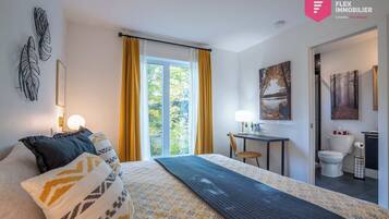 3 bedrooms, iron/ironing board, travel cot, free WiFi