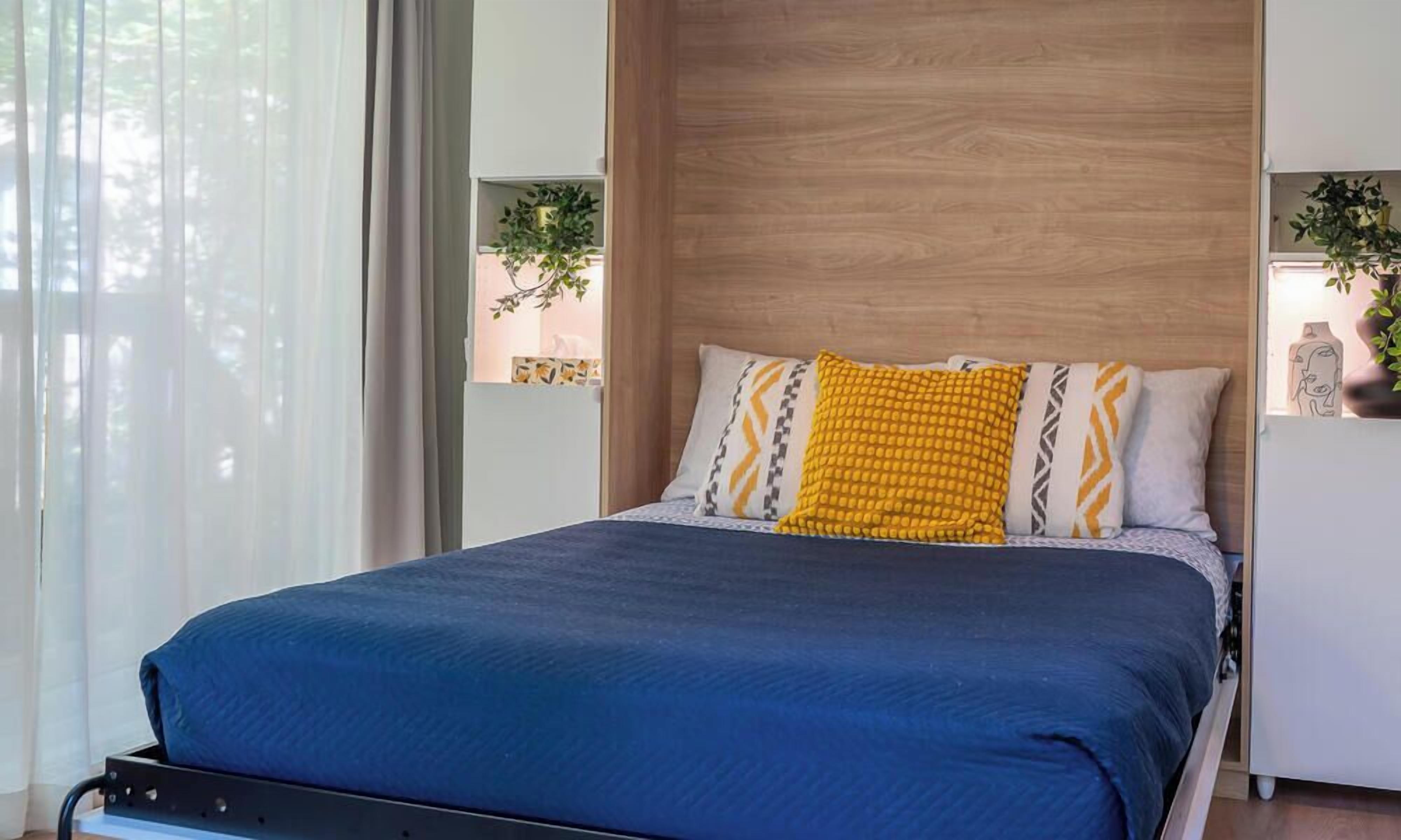 3 bedrooms, iron/ironing board, travel cot, free WiFi