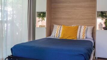 3 bedrooms, iron/ironing board, travel cot, free WiFi