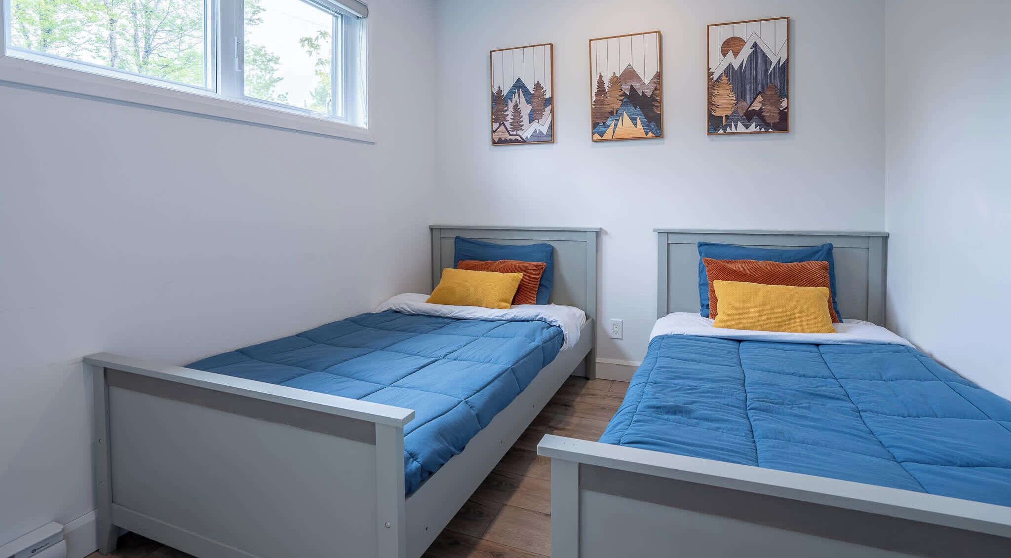 3 bedrooms, iron/ironing board, travel crib, WiFi (free)