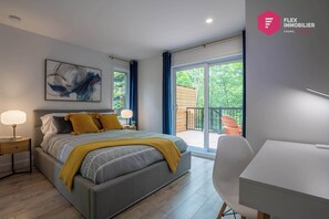3 slaapkamers, een strijkplank/strijkijzer, reisbedje, gratis wifi
