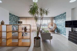 TV - Lovely Mar - By Y Concept (Setúbal)