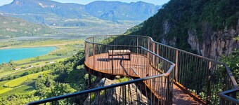 Bright vacation apartment with terrace for a relaxing vacation with mountain views included