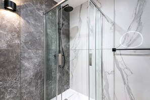 Hair dryer - Viveiro's Apartment by Galmi (Ribeira Brava)