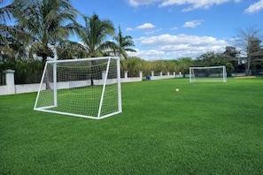 Sport court - The Farm House (Miami)