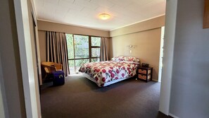 Room - Whitianga Family Beach House (Whitianga)