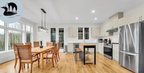 Frigorífic, microones, forn i placa de cuina