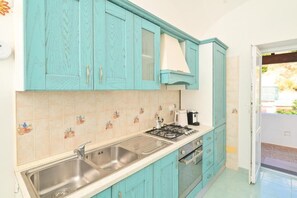 House, Sea View | Private kitchen - Chiaia di Rose Seaside Suite (Serrara Fontana)
