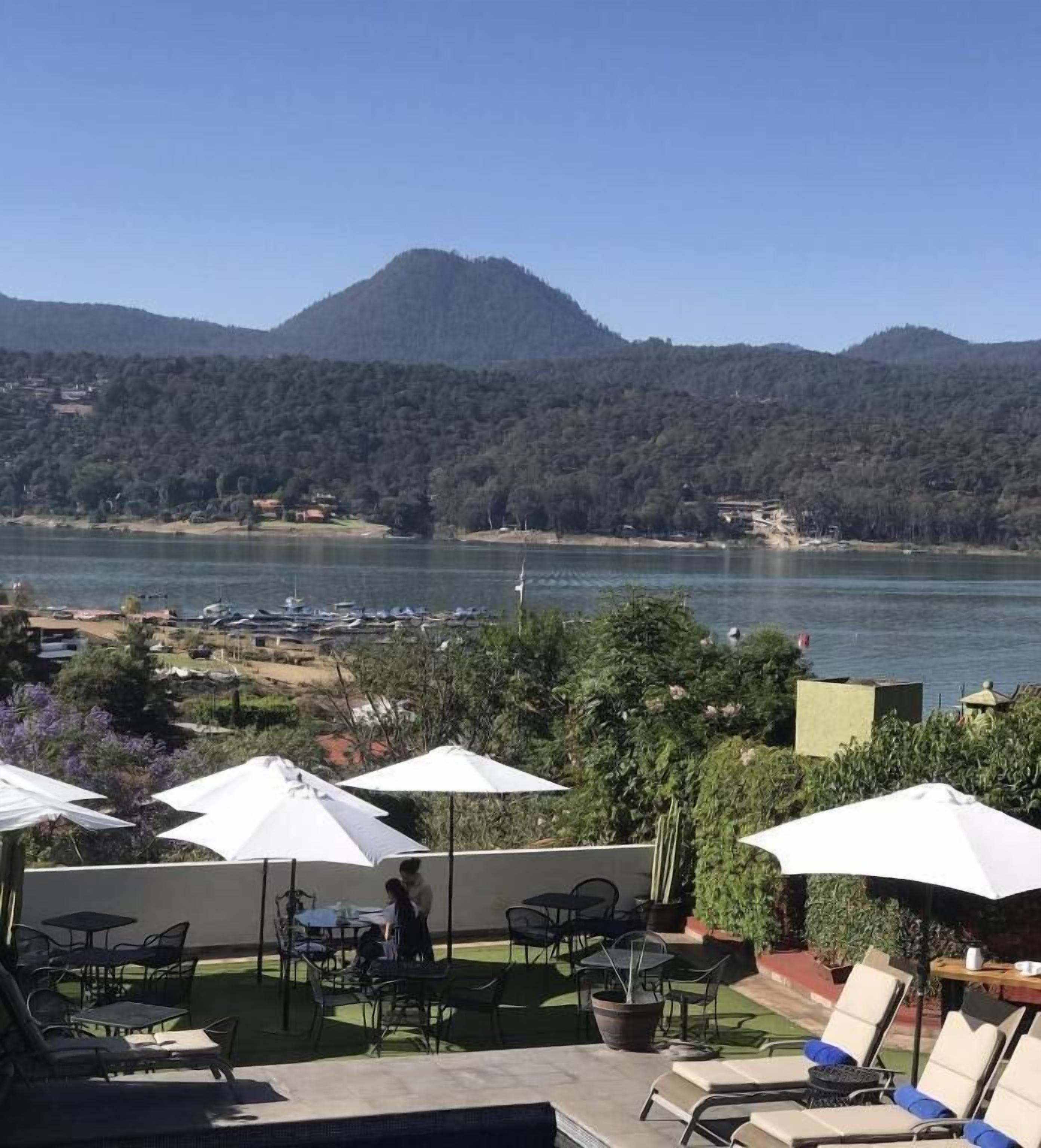 Khu ẩm thực ngoài trời