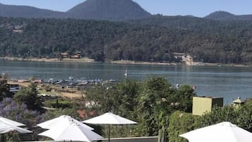 Khu ẩm thực ngoài trời