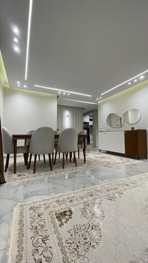Dining - Superb 3-bedroom apartment with AC in charming Giza Governorate (Giza Governorate)