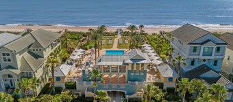 Newly built Cinnamon Beach, Ocean+Lake Views, Heated Pool, EVC, Steps from Beach