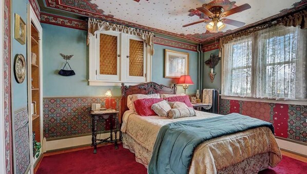 Iron/ironing board, free WiFi, bed sheets