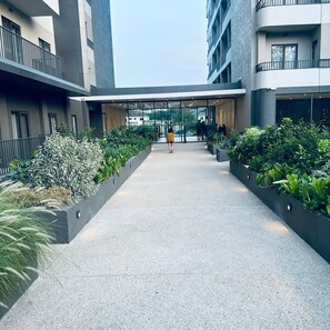 Family Apartment, Balcony, City View | Property grounds - The Bantree by Tripview Apartments (Accra)