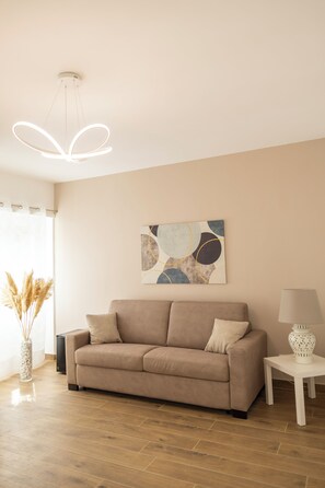 Smart TV - Hello Claudia Guest House - Room Tabacco Center of Rome Metro B (Roma)