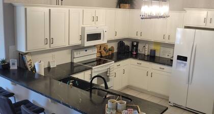 The Family and Friends Gathering- affordable luxury! Comfortable and Peaceful!!