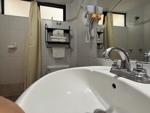 風筒、提供毛巾、番梘、廁紙