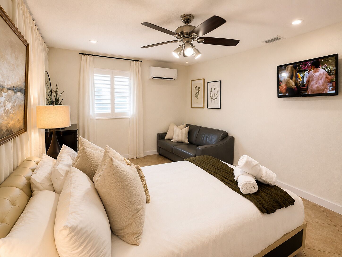 1 bedroom, in-room safe, iron/ironing board, WiFi (free)