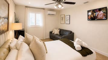 1 bedroom, in-room safe, iron/ironing board, WiFi (free)