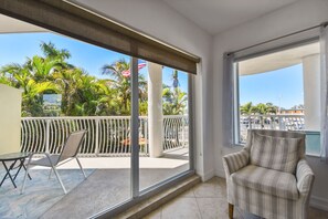 Interior - Sunsets & Coastal Vibes | Treasure Island Stay (Treasure Island)