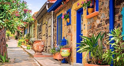 2 Suites with Private Bathrooms • Quiet Terrace • Parking