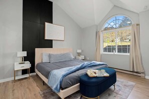 Bügeleisen/Bügelbrett, Reisekinderbett, WLAN, Bettwäsche