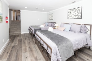 4 bedrooms, desk, iron/ironing board, travel cot