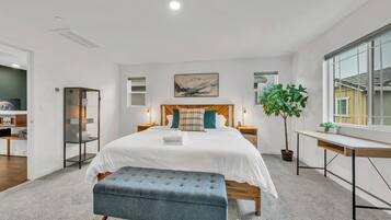 3 bedrooms, in-room safe, iron/ironing board, travel crib