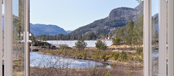 Lakehouse | 14p | With Sauna & By the Water