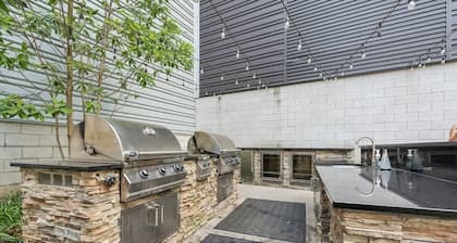 Downtown Retreat w/ Pool, Hot Tub & Fire Pit