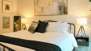 1 bedroom, desk, iron/ironing board, travel cot - Downtown Retreat w/ Pool, Hot Tub & Fire Pit (Louisville)