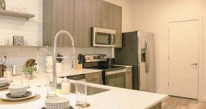 Downtown Retreat w/ Pool, Hot Tub & Fire Pit