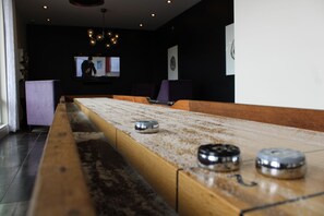 Game room - Chic Escape • King Bed, Pool, 24/7 Gym + Hot Tub (Louisville)
