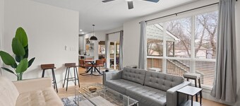 LUX Kalahari Retreat ~ Multiple Dining Rms ~ Game Room ~ 3 King Rms ~ Sleeps 17+