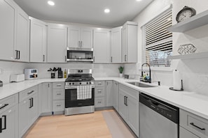 Microwave, oven, stovetop, dishwasher