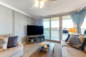 Smart TV, DVD player