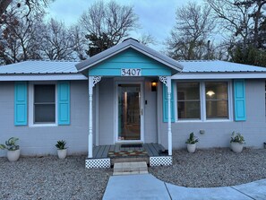 Exterior detail -  3-bedroom cottage house with AC in North Myrtle Beach (North Myrtle Beach)